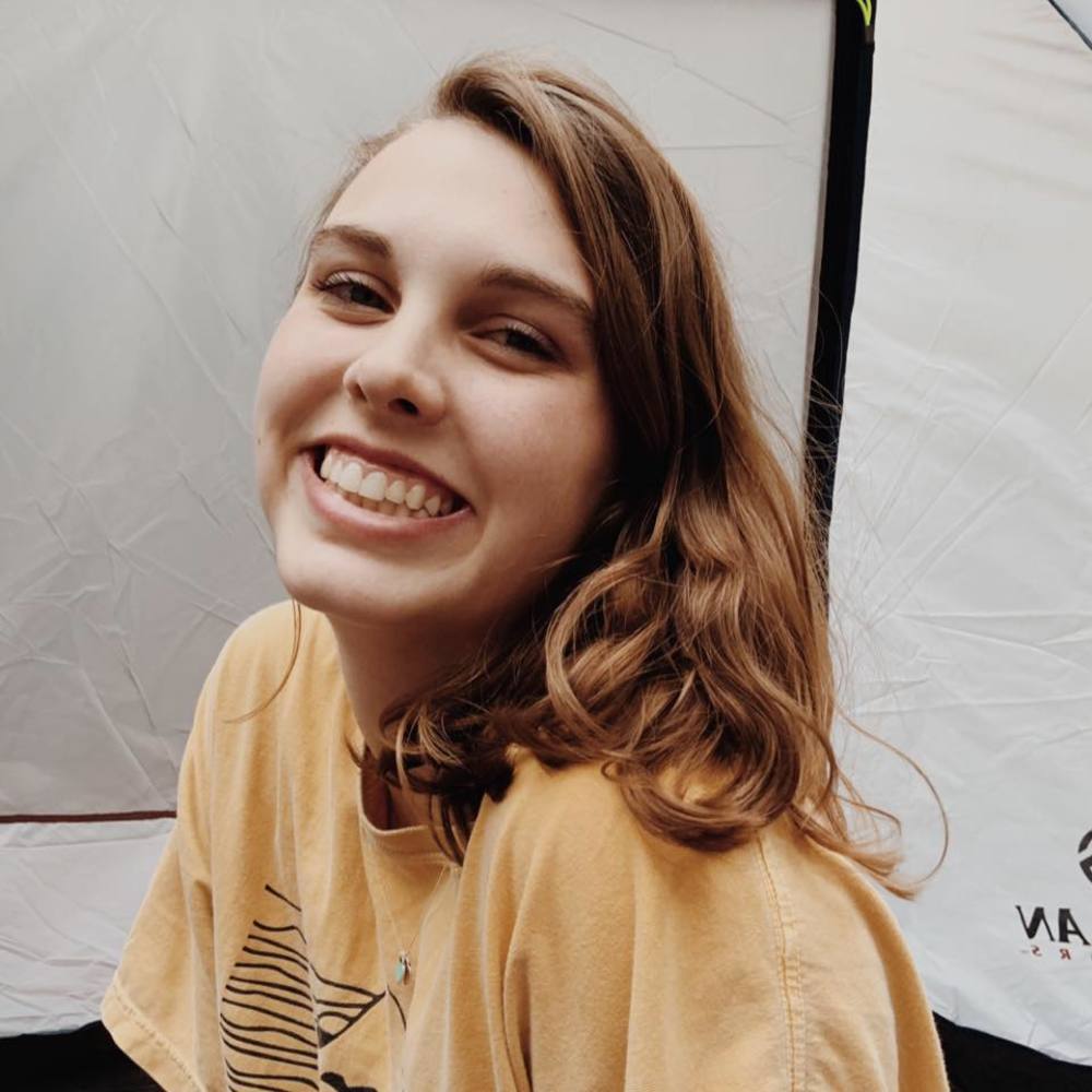 Meet your Posher, Alyssa